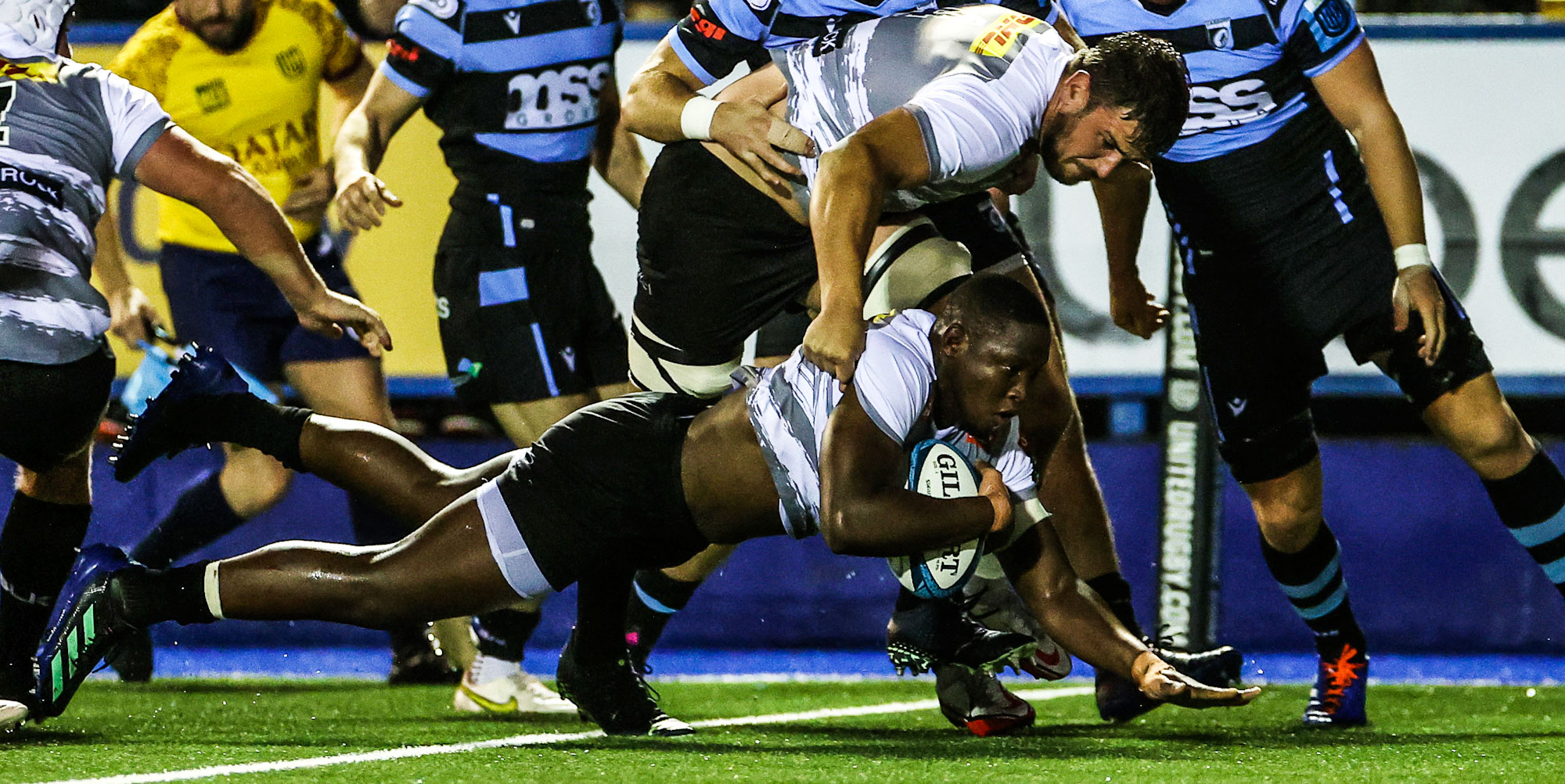 Nama Xaba scored two tries for the DHL Stormers.