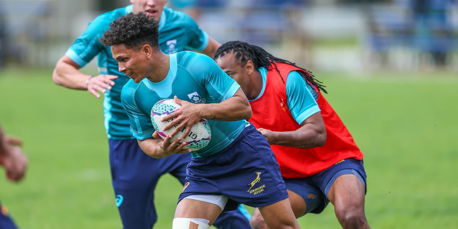 Brown wants to glitter in green and gold