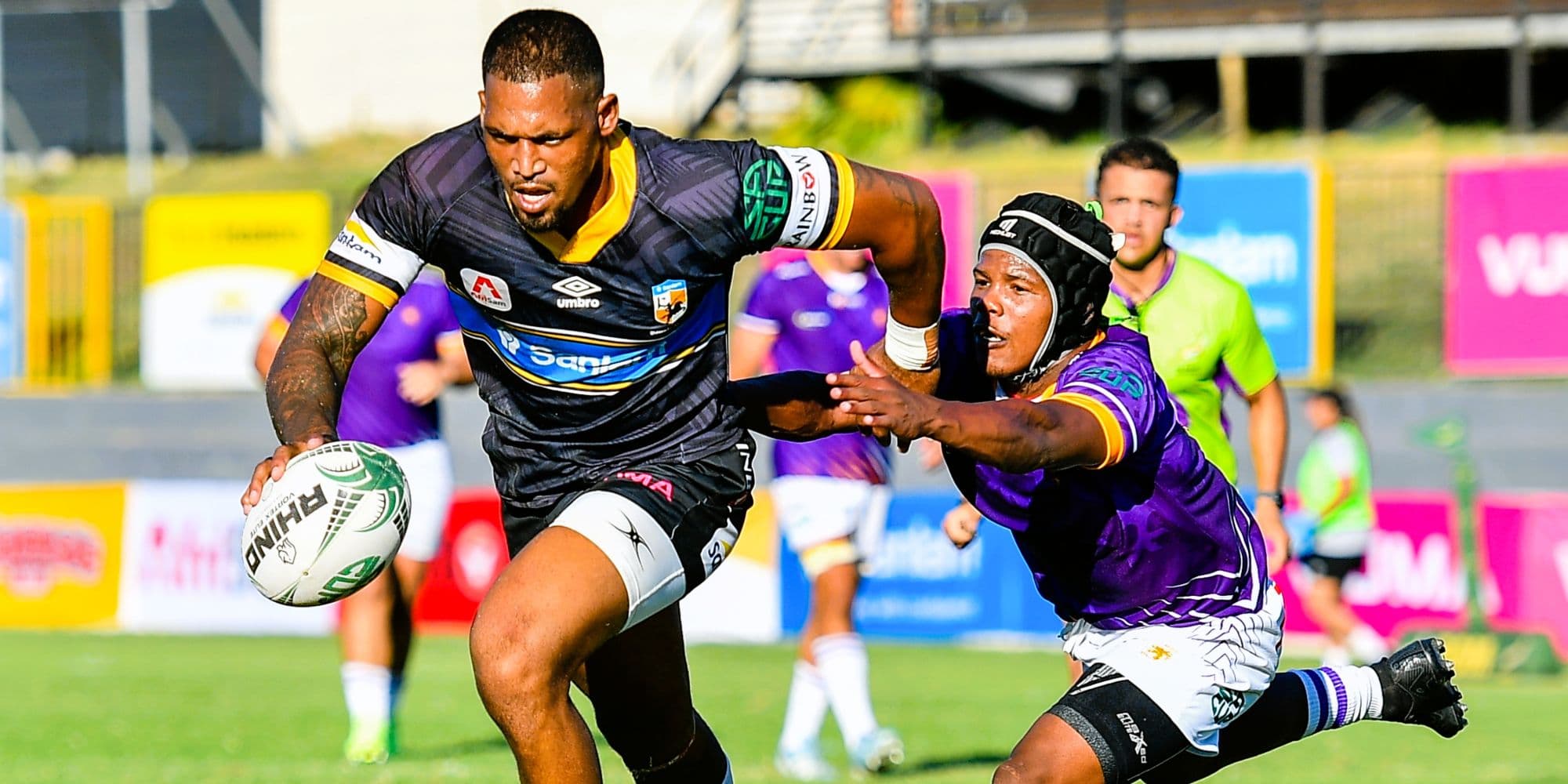 Front runners stay on course in league race