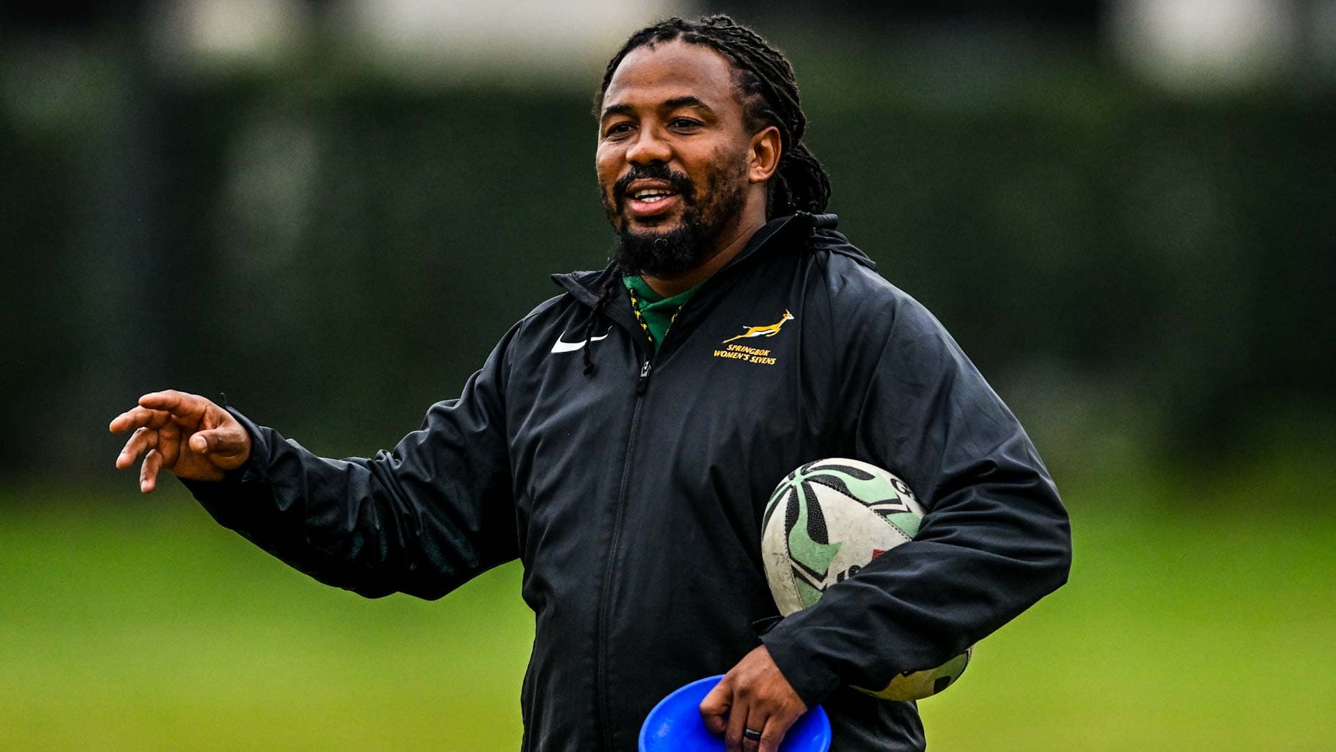 Afrika applauds fighting spirit in Valladolid