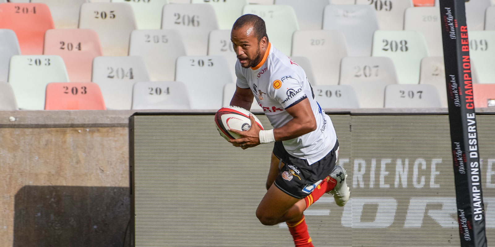 Rhyno Smith scored one of three first half tries for the home side.
