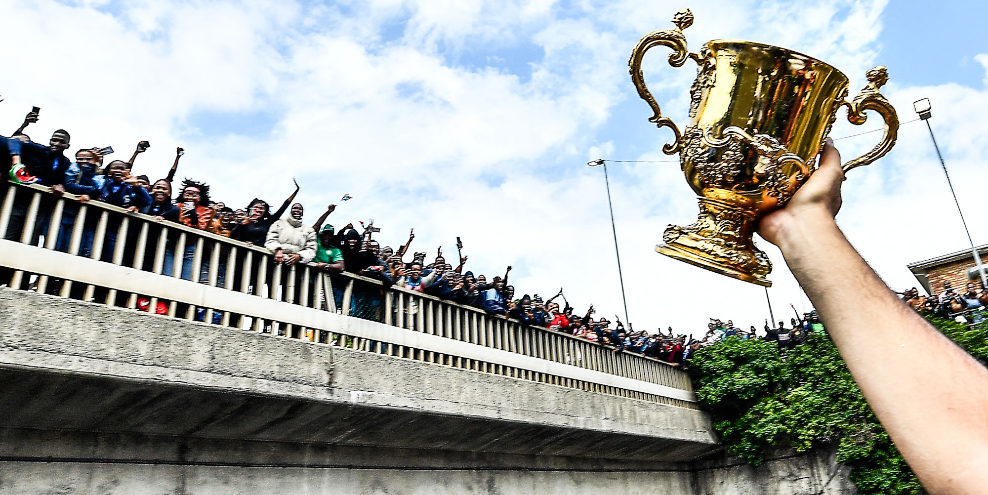 Capetonians packed the street to see the Webb Ellis Cup.