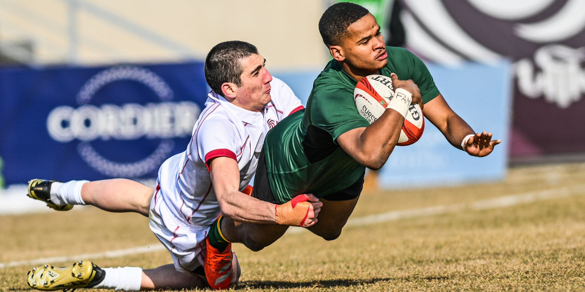 Gilermo Mentoe goes over for a try.