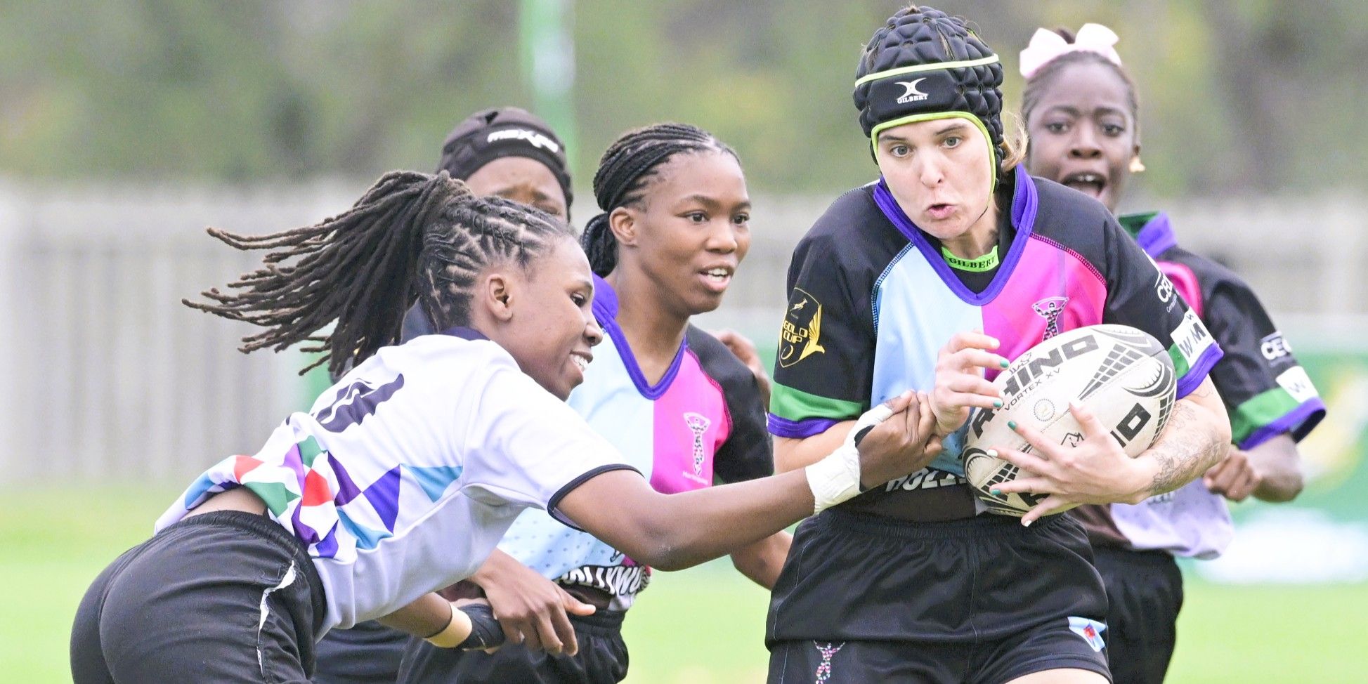 All eyes on the ball in Alberton.