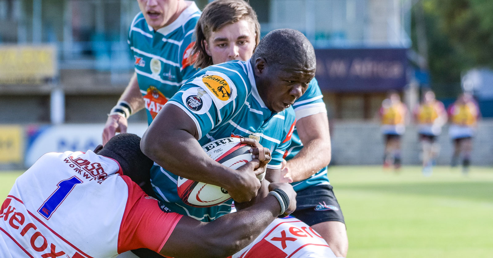 Mox Mxoli on the drive for Tafel Lager Griquas.