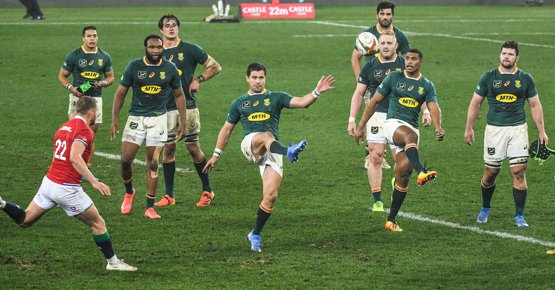 Steyn sends the ball into touch moments after he sealned the 2021 series win over the British & Irish Lions with a penalty goal (just like he did 12 years earlier).