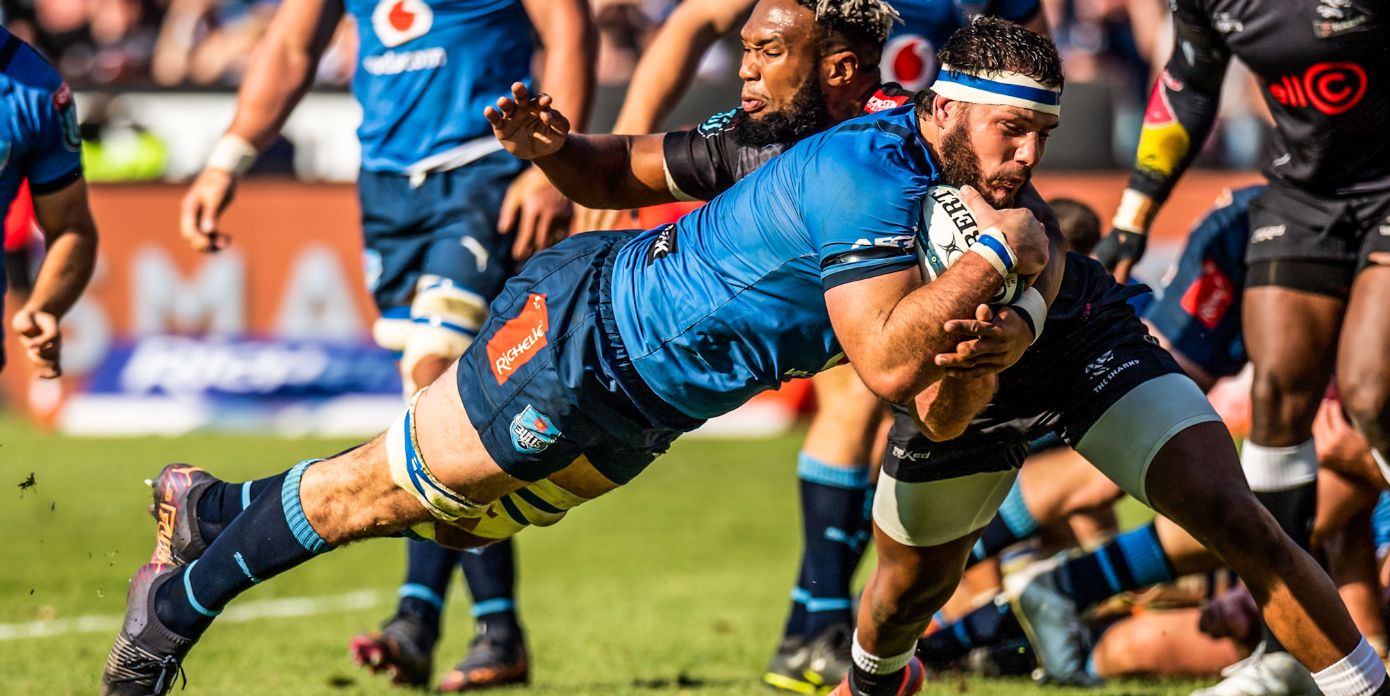 Marcell Coetzee goes over early in the second half for the Vodacom Bulls.