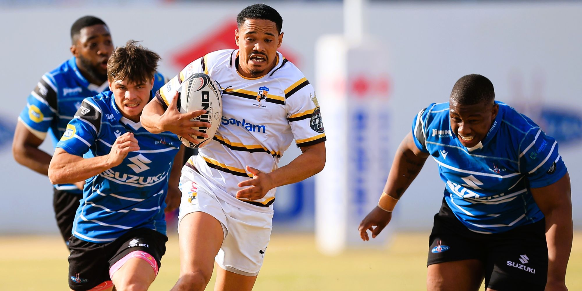 Don on the way to the tryline for the Sanlam Boland Kavaliers.